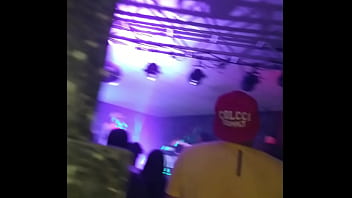 Wife Exibida Exibindo O Bucet_o Na Balada