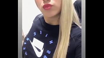 Florencia Moviendo El Ojete