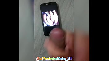 Ganhei Uma Bela Homenagem, Gozando Nos Meus Pezinhos