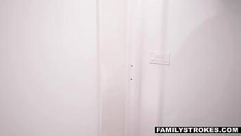 After Losing His Job Due To Quarantine Duncan Saint Moves Back With His Stepparents And Stepsister Melody Foxx