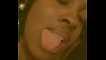Sexy Horny Ebony Babe Try To Get Paid For Her Birthday On Periscope