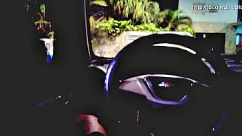 Antes De Entrar No Prédio, Novinha Se Despediu Em Grande Estilo