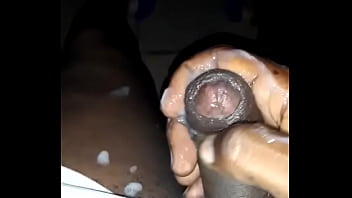 Punheta Com Muito Gemido E Leite De Um Macho Preto 1/2