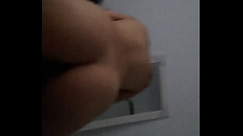 Comendo Ruiva De Manhã