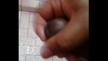 Gozando Pensando Nela - gozada, soloboy, banheiro - Video 2269767