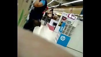 Gostosinha No Supermercado