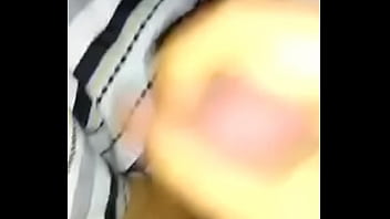 Batendo Uma Bronha Na Cama