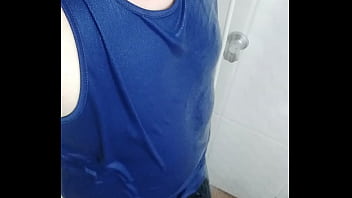 Safado No Banho Com Tesão Na Mala