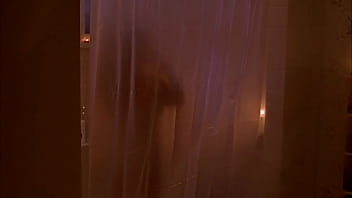 Tania Saulnier: Sexy Shower Girl (shorter Version) - Smallville (english _ French Mix)