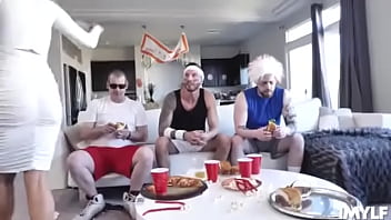 Scoring A Sporty Milf2