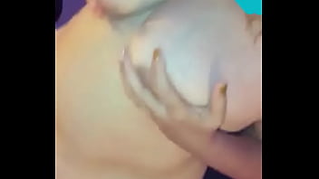 Montada Pidiendo Leche Y Sobándose Las Chichotas