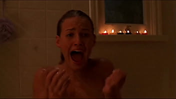 Tania Saulnier: Sexy Shower Girl (shorter Version) - Smallville (spanish)