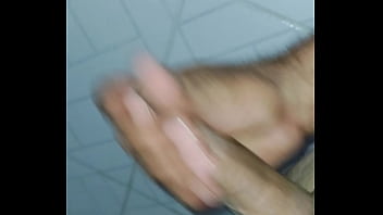 Punheta No Banheiro - gay, gozada, punheta, banheiro, baiano, salvador-bahia - Video 2448797