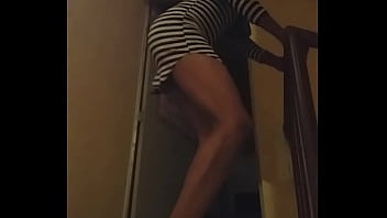 Colegiala Deja El Uniforme Por Vestidito