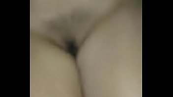 Me Toca Mi Vagina Y Me Hace Sentir Bien Caliente !!