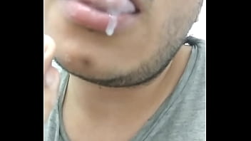 Tomando La Leche - cumshot, cum, homemade, solo, gay, soloboy - Video 2496923