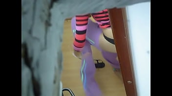 Desnuda Espiada En El Vestidor