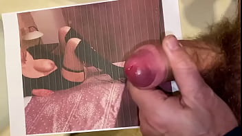 Tributo A Un Amica Di Twitter - cumshot, handjob, big-cock, big-dick, soloboy - Video 2434271
