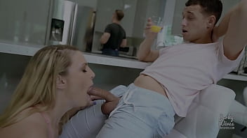 Joslin Jane In Horny Stepmom