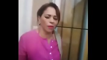 Señora Latina En Tanga