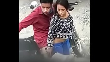 Un Rapidin En La Moto - ass, teens - Video 2428303