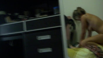 Cabalga Y Aprieta La Pija Con La Conchita,,,,divina