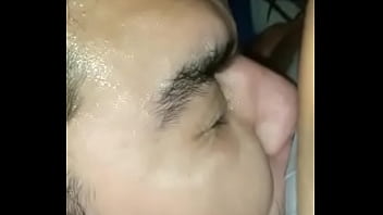 Tomando Leite Quente