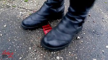 Lady L Crush 10 Mobile Phones.