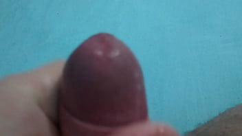 Esfregando A Cabeça E Gozando Gostoso Para Voces Verem