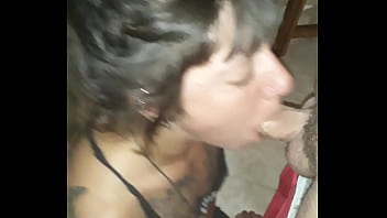 Soy Lumialux. Y Me Chupo Una Buena Verga Y Tomo La Lechita Mientras El Cuernovil Mira Los Simpsons :d