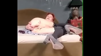 Redhead Mature Viktoria