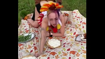 First Pilgrims On Thanksgiving