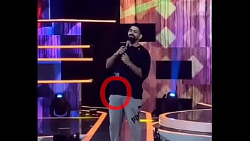 Dilsinho Com Rola Meia Bomba Na Calça Moletom