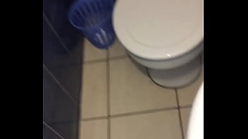 Orinando B. / Pissing D.