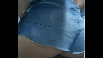 Casado Dançando Com Shortinho Da Esposa