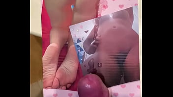 Tributo A Due Amiche Di Twitter - cumshot, handjob, big-cock, big-dick, soloboy - Video 2410956