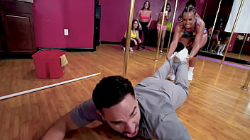 Pawg Kelsi Monroe Twerks Her Big Ass In Janitor Peter Green' Face _ It' Nothing Butt Euphoria