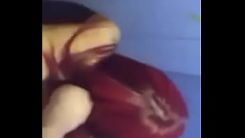 Putita Pide Que Le Peguen