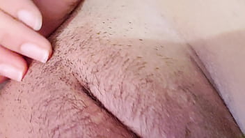 Morrita Tocando Su Vagina