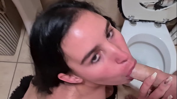 Girl Gives Rimjob, Sucks Cock And Gets A Huge Facial