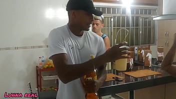 Meu Marido Foi Corno Enquanto Estava Na Sala Com Os Amigos (completo No Red)