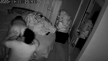 Oral Al Gran Culo De Mi Mujer En Nuestra Cama Redonda