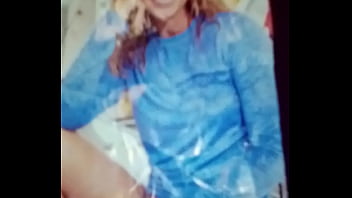 Hot Brunette Pretty Smile