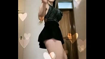 Lucecita Ceballos - Meneandome Rico Con Mi Minifalda