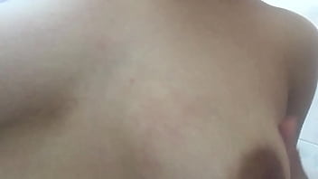 Tocando Mis Pechos Hasta Sentir Placer