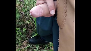 Gaúcho De Bombacha Usando Tirador