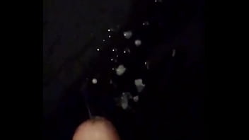 Punheta No Escuro - cumshot, dark, wank, gozada, punheta, soloboy, escuro - Video 2348734