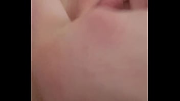 Blonde Pussy Fingern