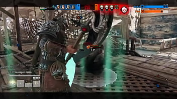 Vagabunda Do Sul Leva Pica No Canto Enquanto Os Outros Olham