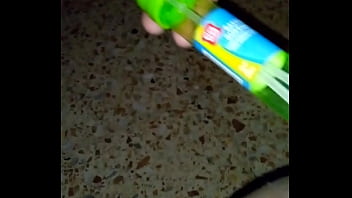 Me Meto Un Tubo Por El Ano